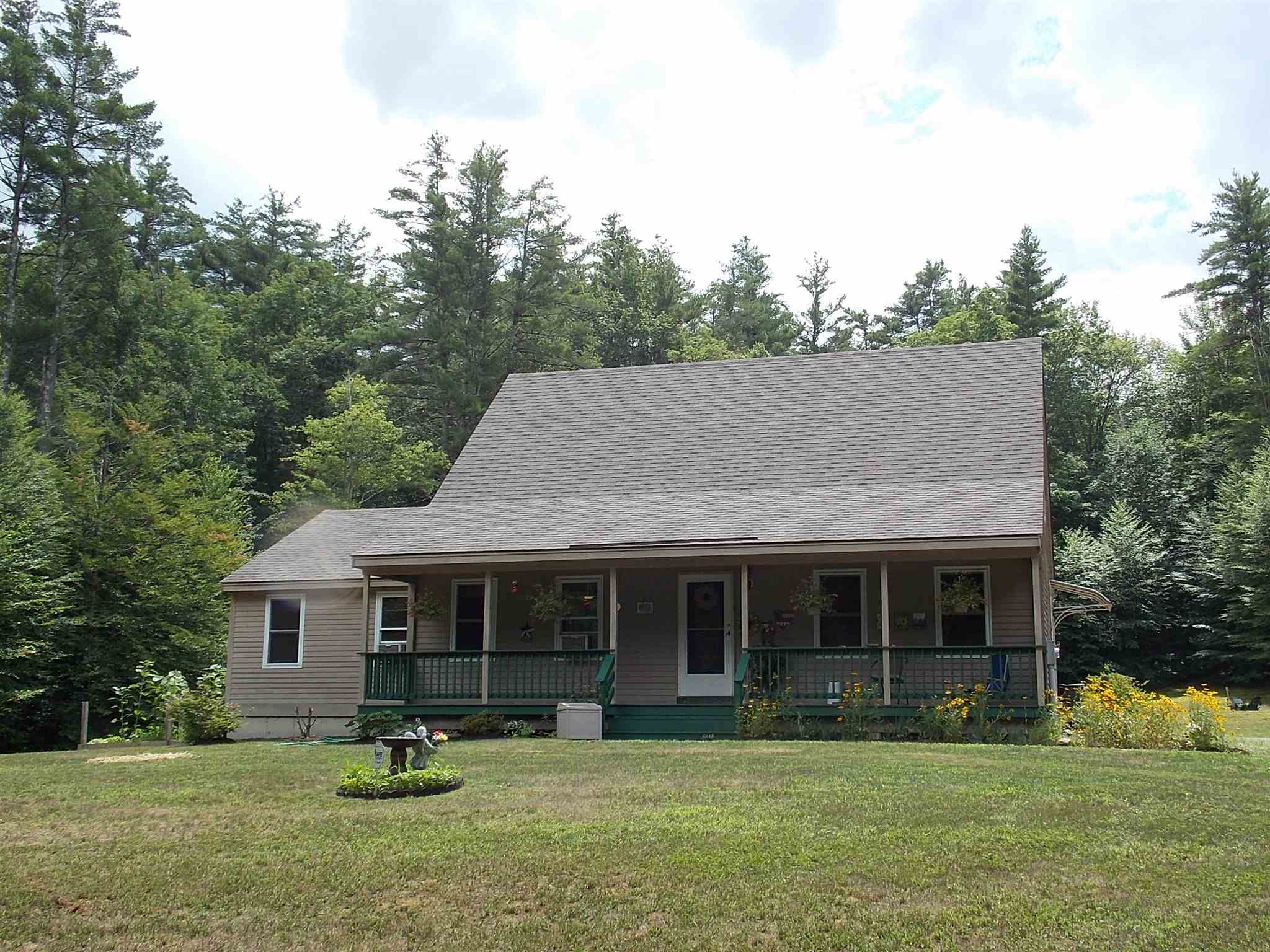 Property Photo: 14 2nd Nh Turnpike NH 03070