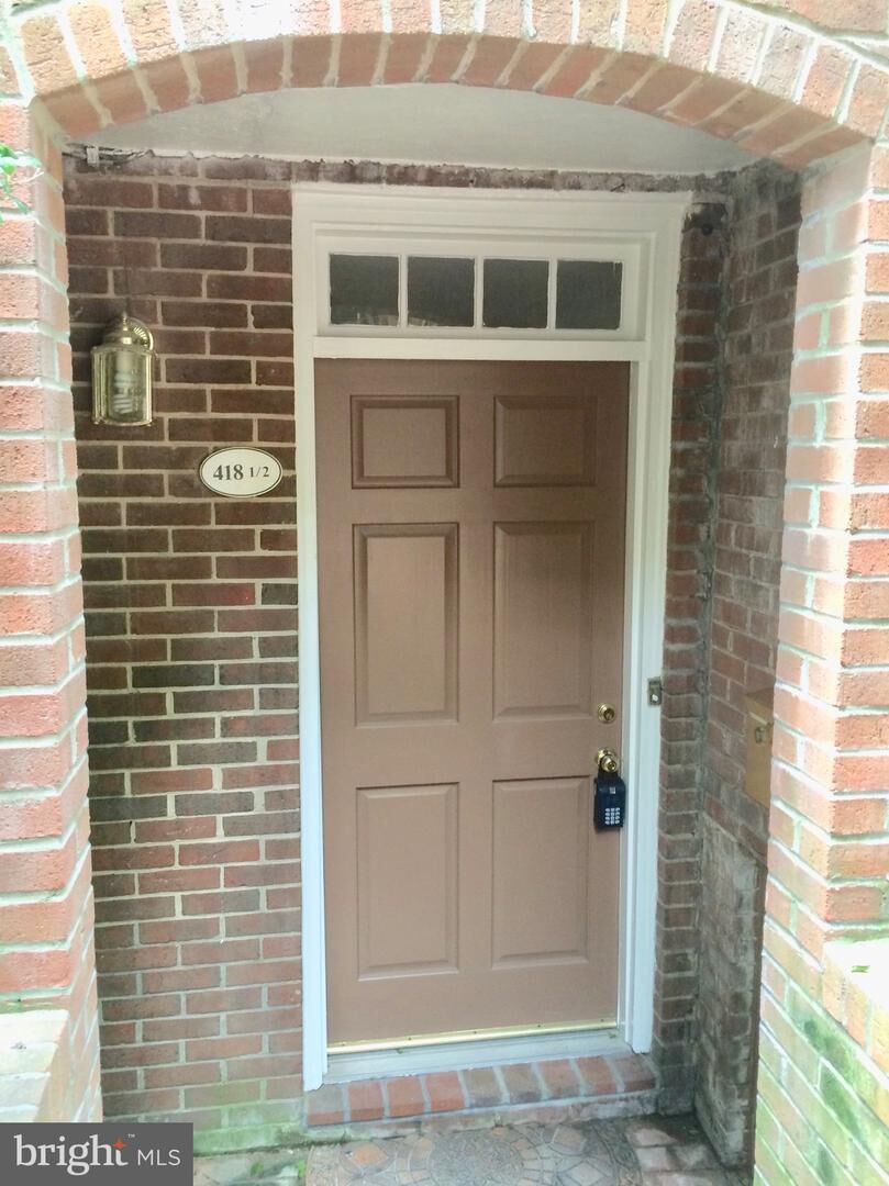 Property Photo:  418 N Saint Asaph Street B  VA 22314 