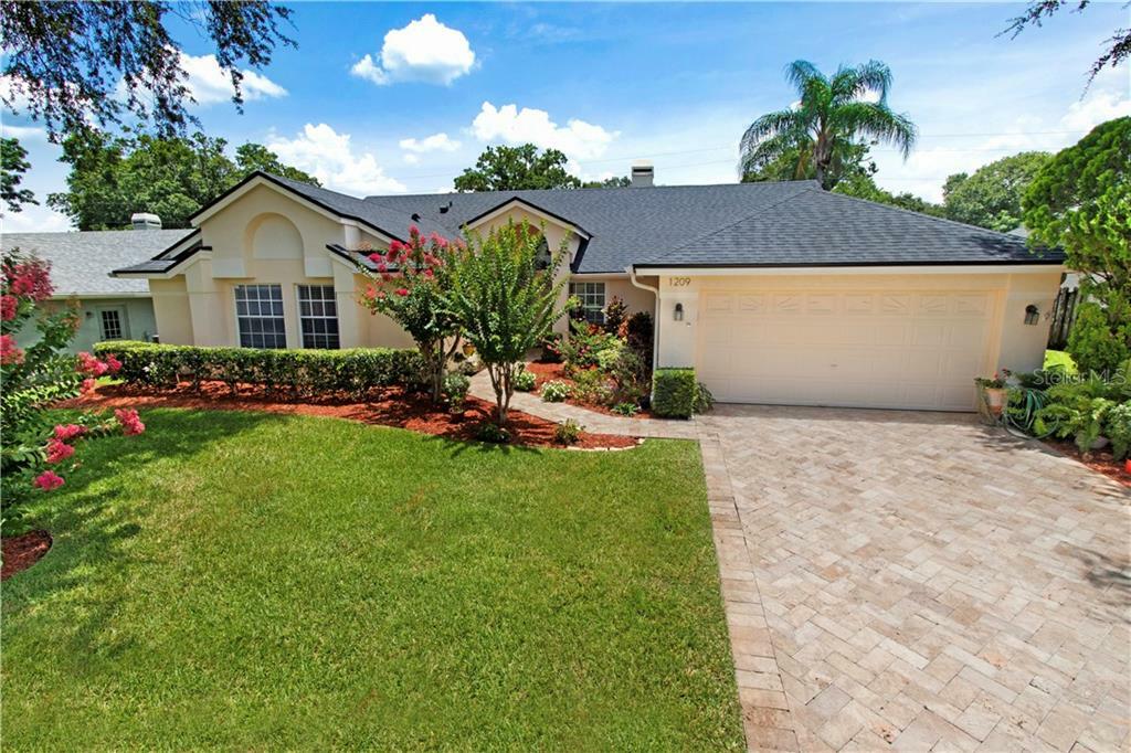 Property Photo: 1209 Valley Creek Run FL 32792