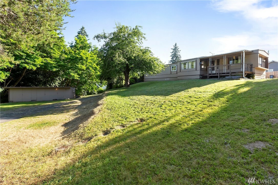 Property Photo:  1022 Harrison Ave  WA 98366 