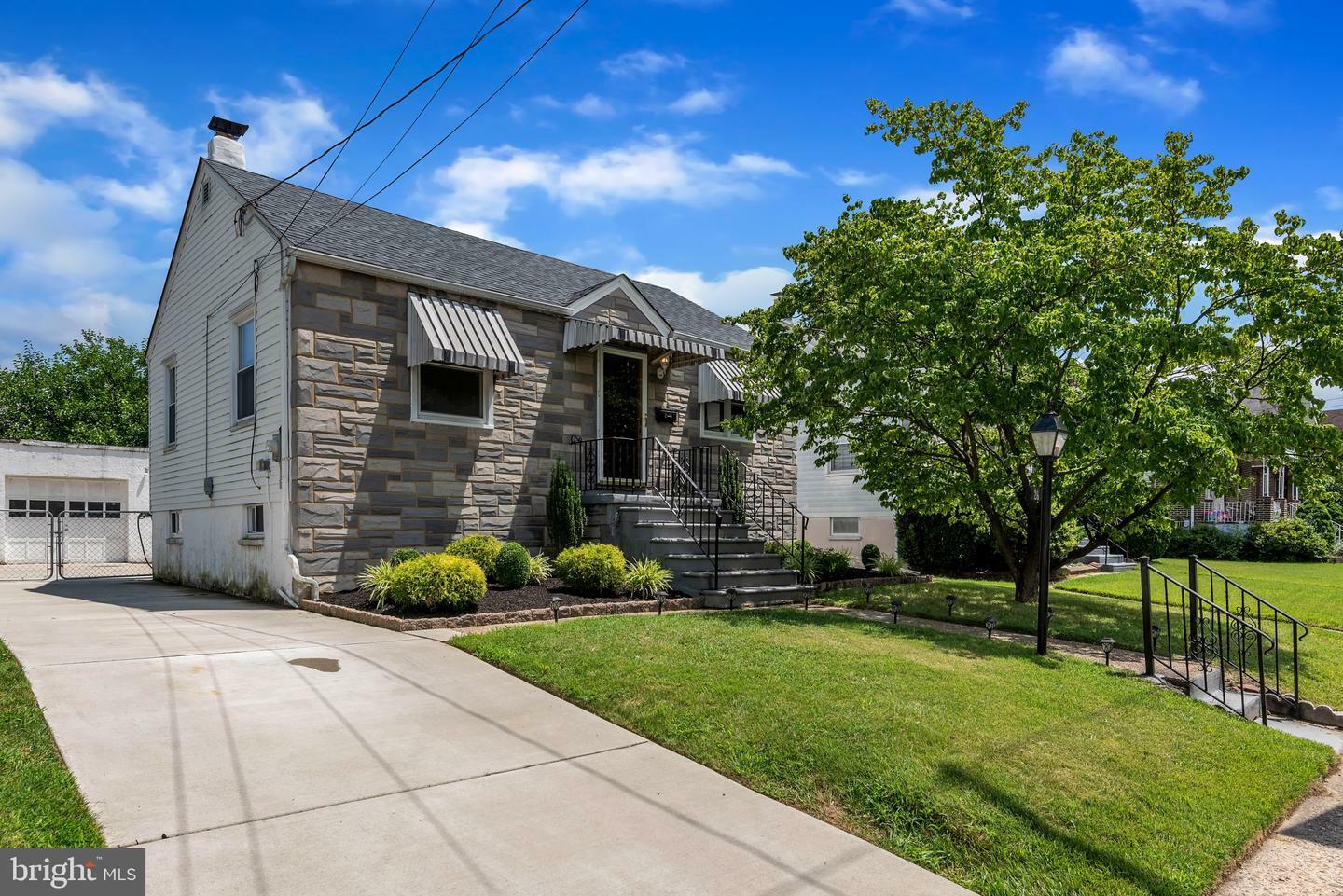 Property Photo:  26 Baird Avenue  NJ 08059 