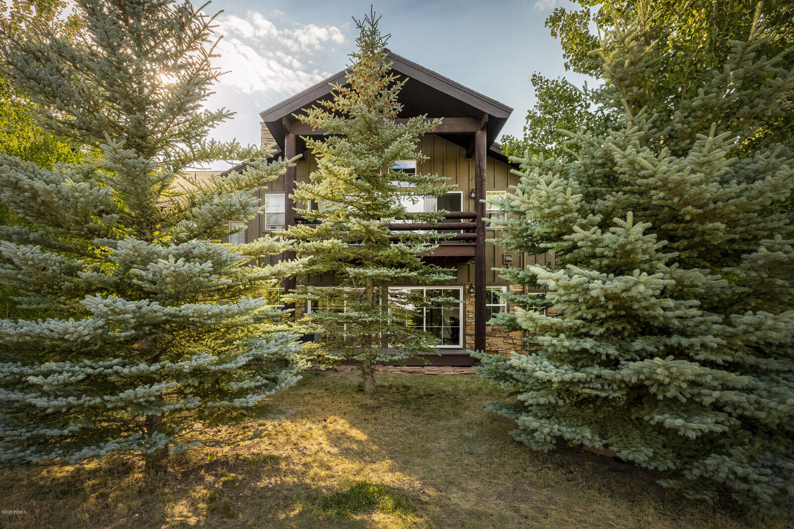 Property Photo: 5135 Cove Canyon Drive 104 UT 84098