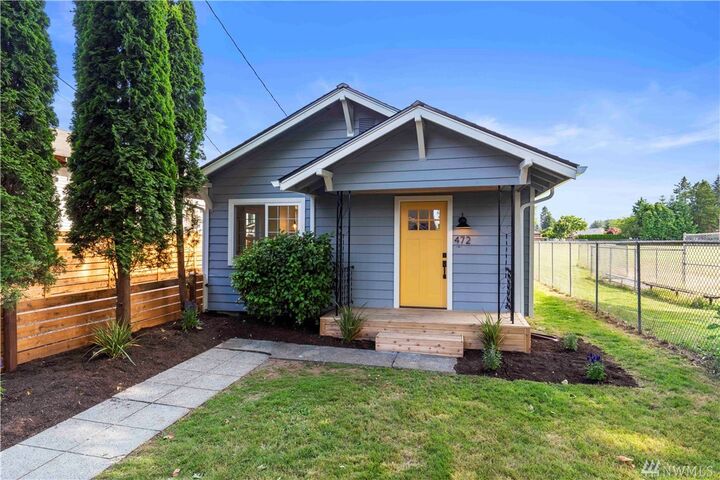 Property Photo:  472 W Maple Street  WA 98272 