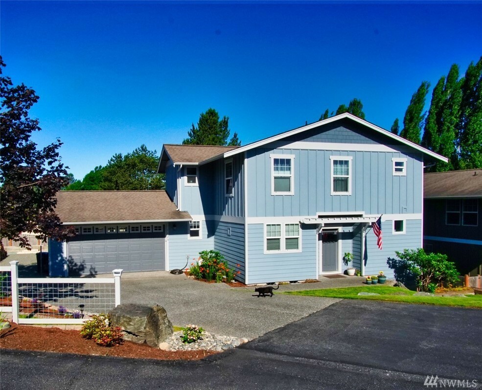 Property Photo:  1123 N Waugh Rd  WA 98273 