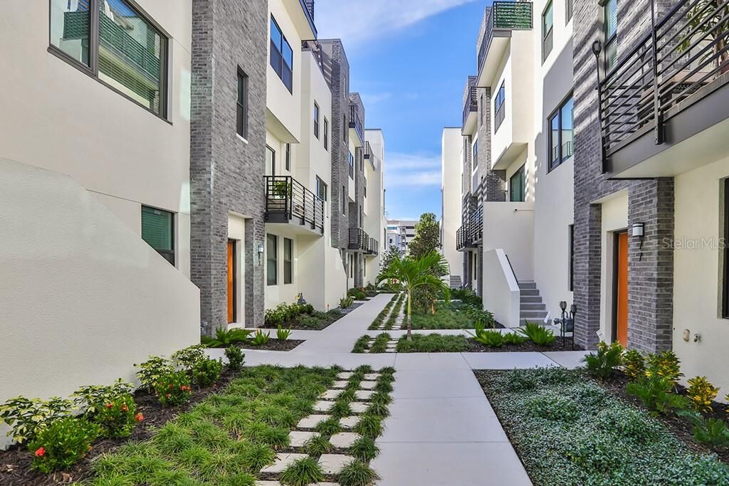 Property Photo: 2511 N Grady Avenue 2 FL 33607