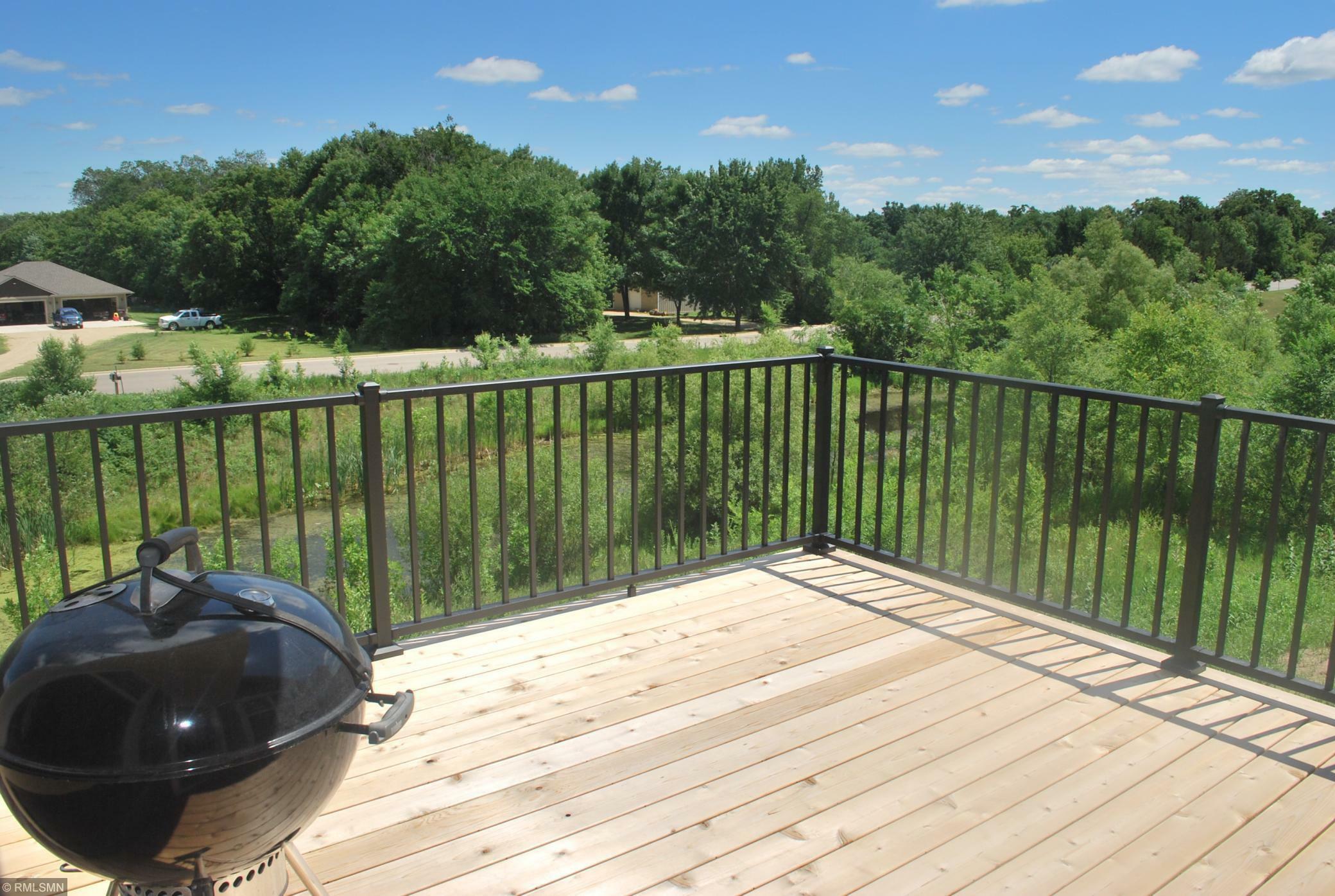 Property Photo:  1008 Sunrise Circle  MN 55325 