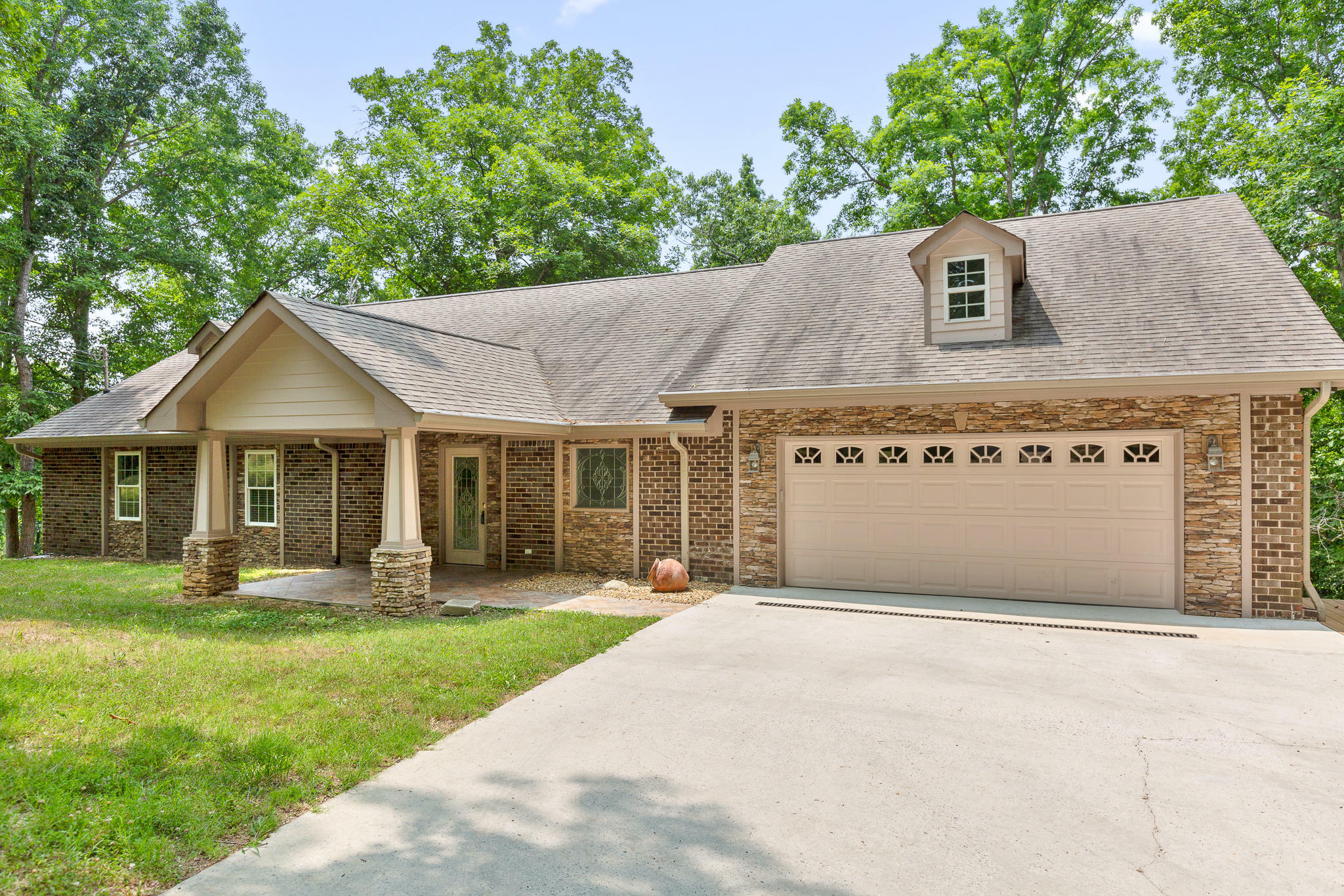 Property Photo:  13651 S Tonja Ln  TN 37379 