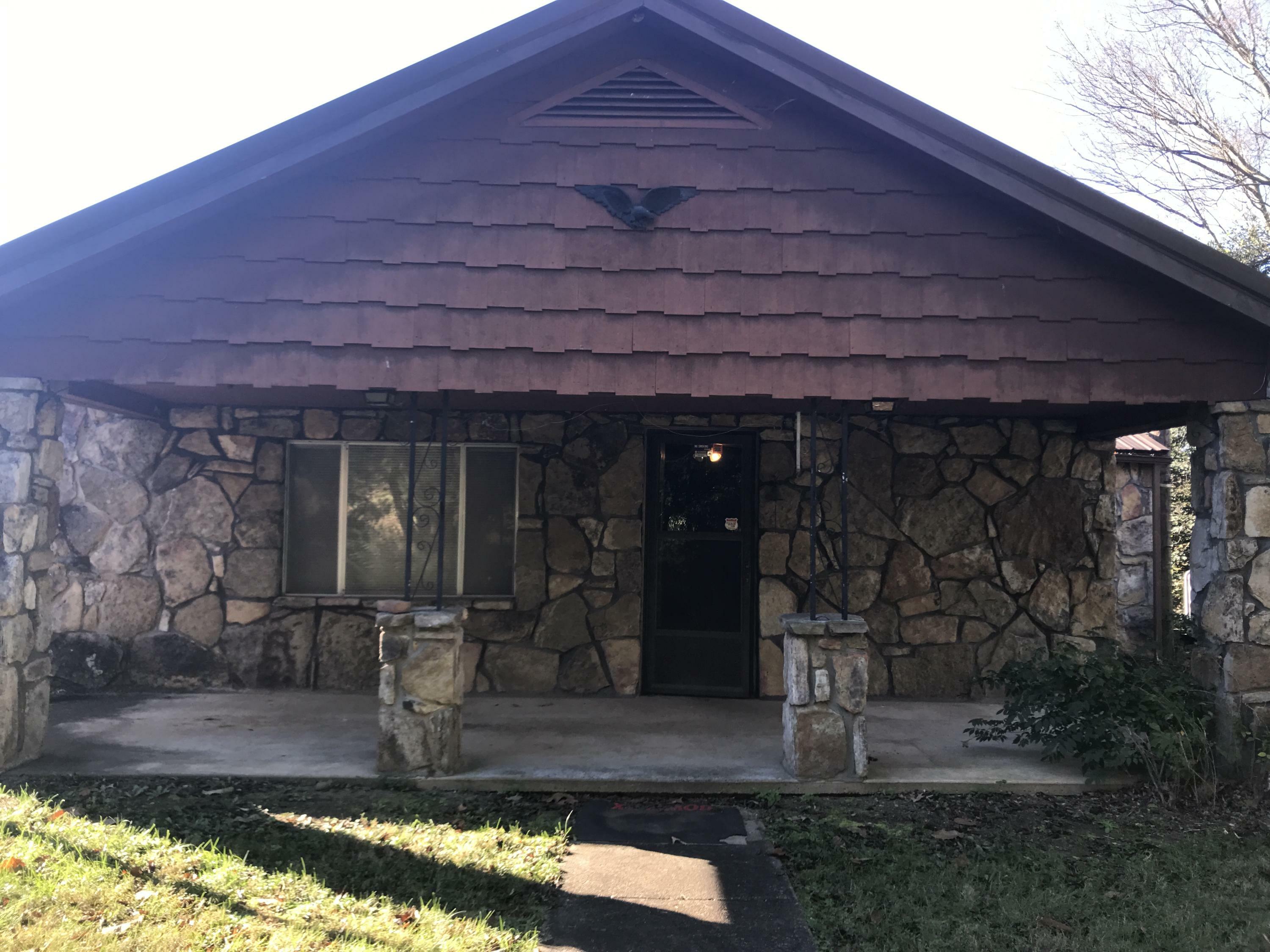 Property Photo: 5943 Highway 30 TN 37307