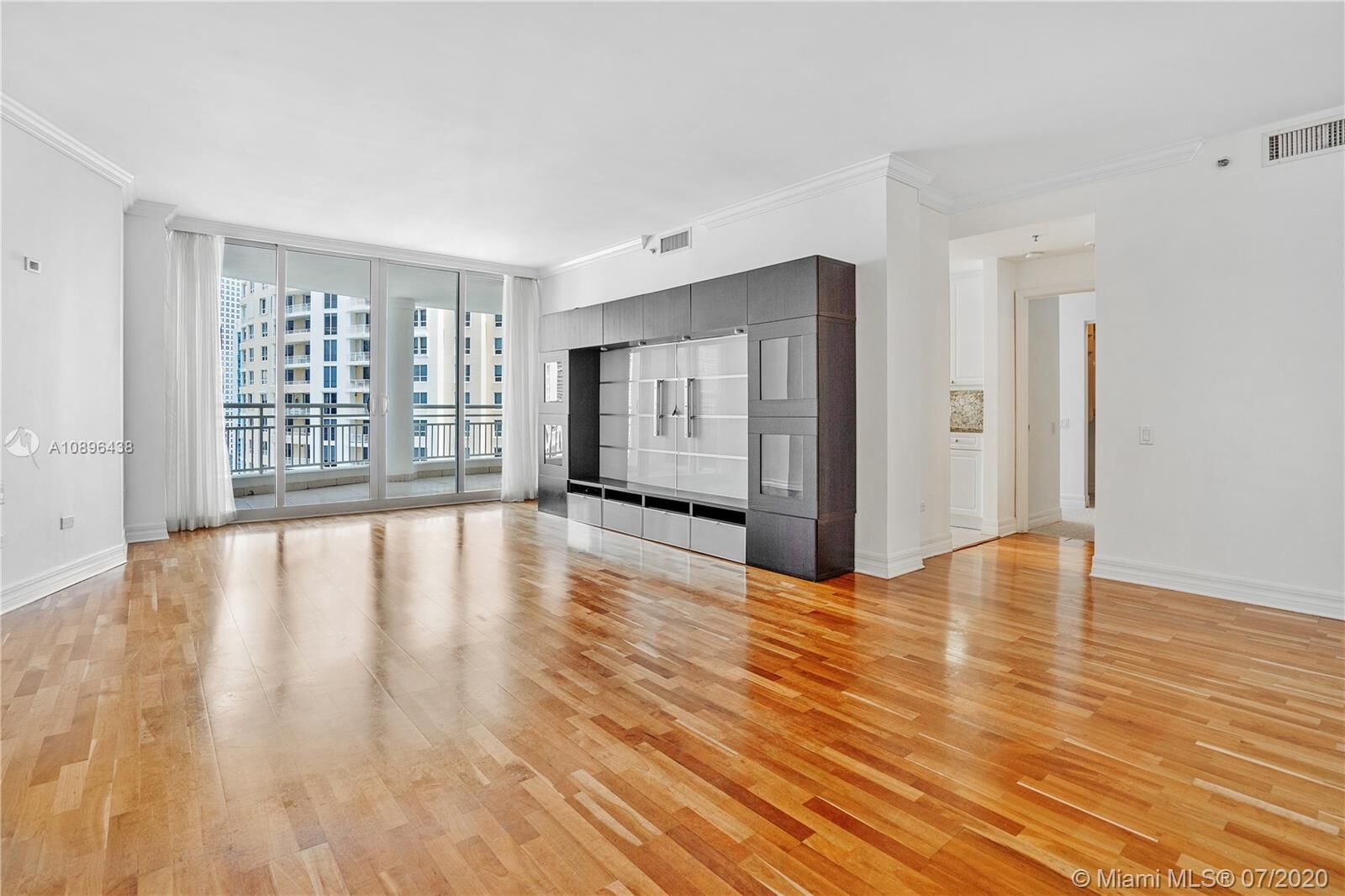 Property Photo:  808 Brickell Key Dr 3005  FL 33131 