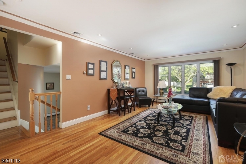 Property Photo:  3 Canary Dr  NJ 08820 