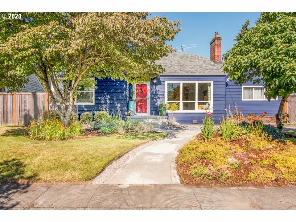 Property Photo: 3131 SE 75th Ave OR 97206