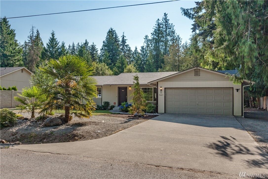 Property Photo:  9407 202nd Ave E  WA 98391 