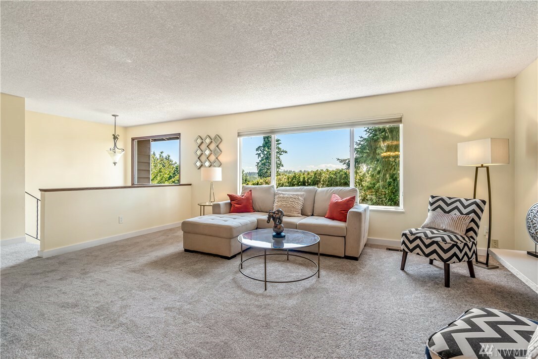 Property Photo:  19165 66th Place NE  WA 98028 