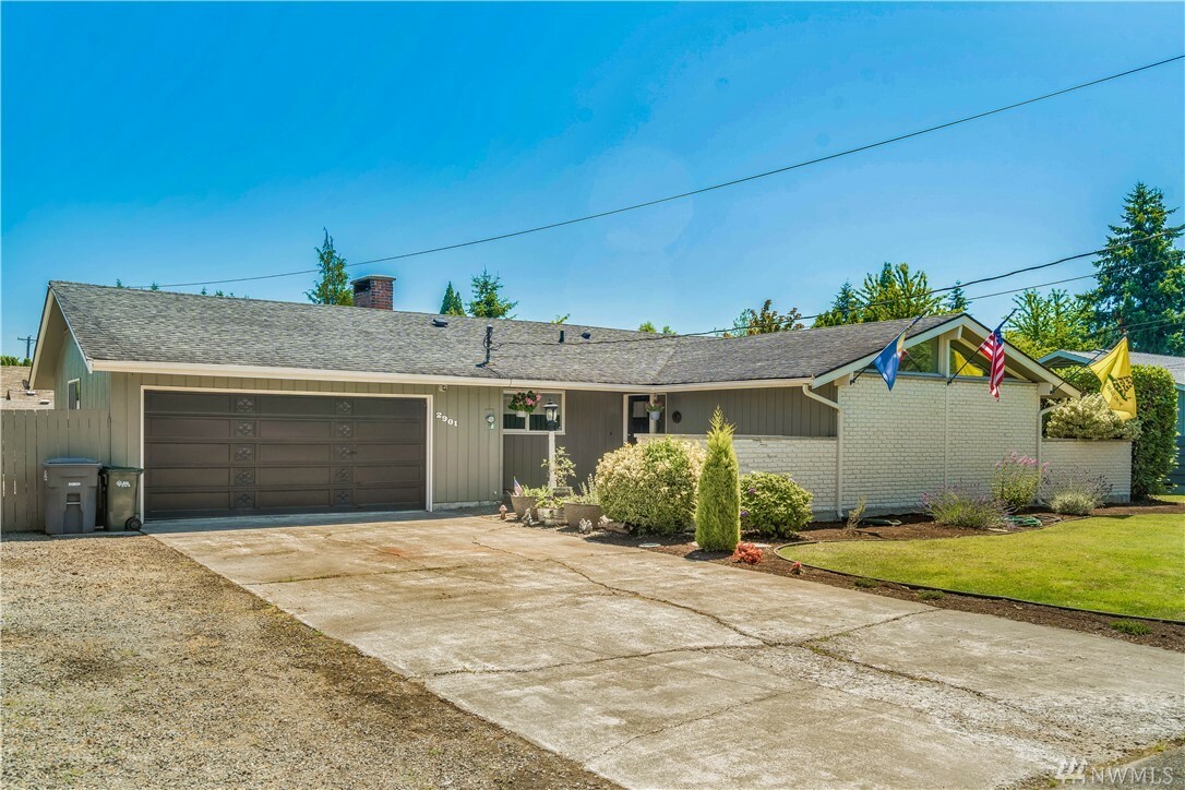 Property Photo: 2901 Dale Lane E WA 98424