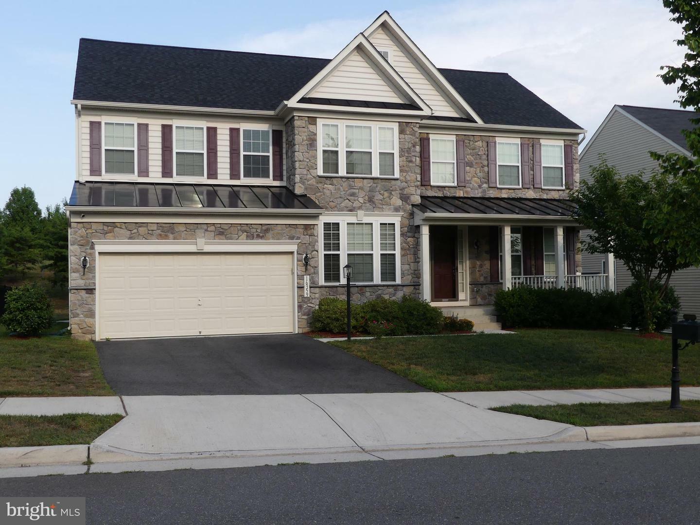 Property Photo: 16359 Boatswain Circle VA 22191