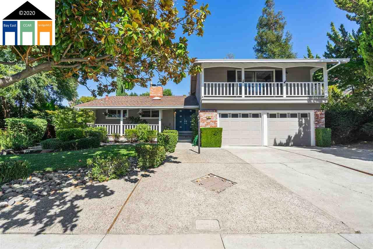 Property Photo: 862 Stonehaven Drive CA 94598-4537
