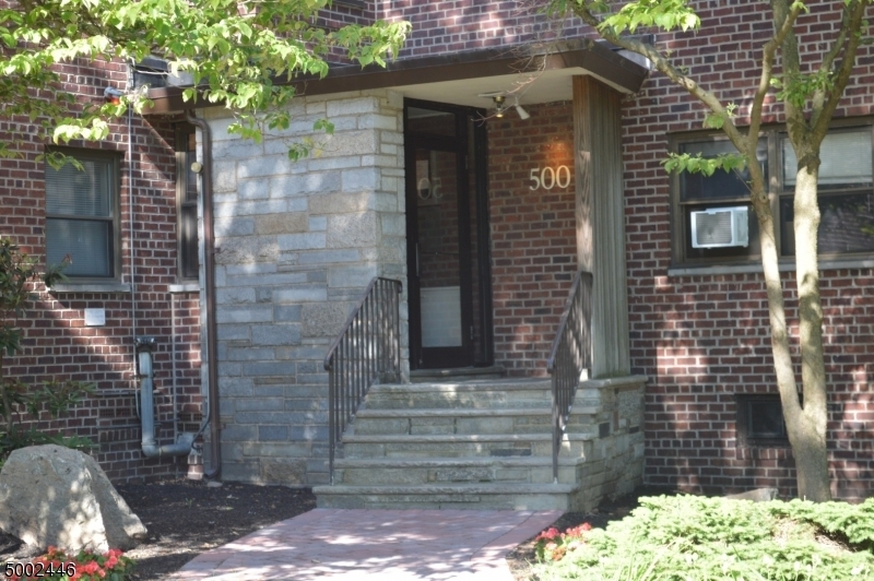 Property Photo:  500 Linwood Drive  NJ 07024 