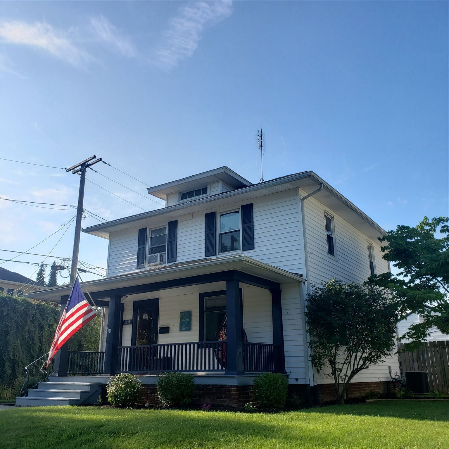 Property Photo: 1718 Edgewater Avenue IN 46805