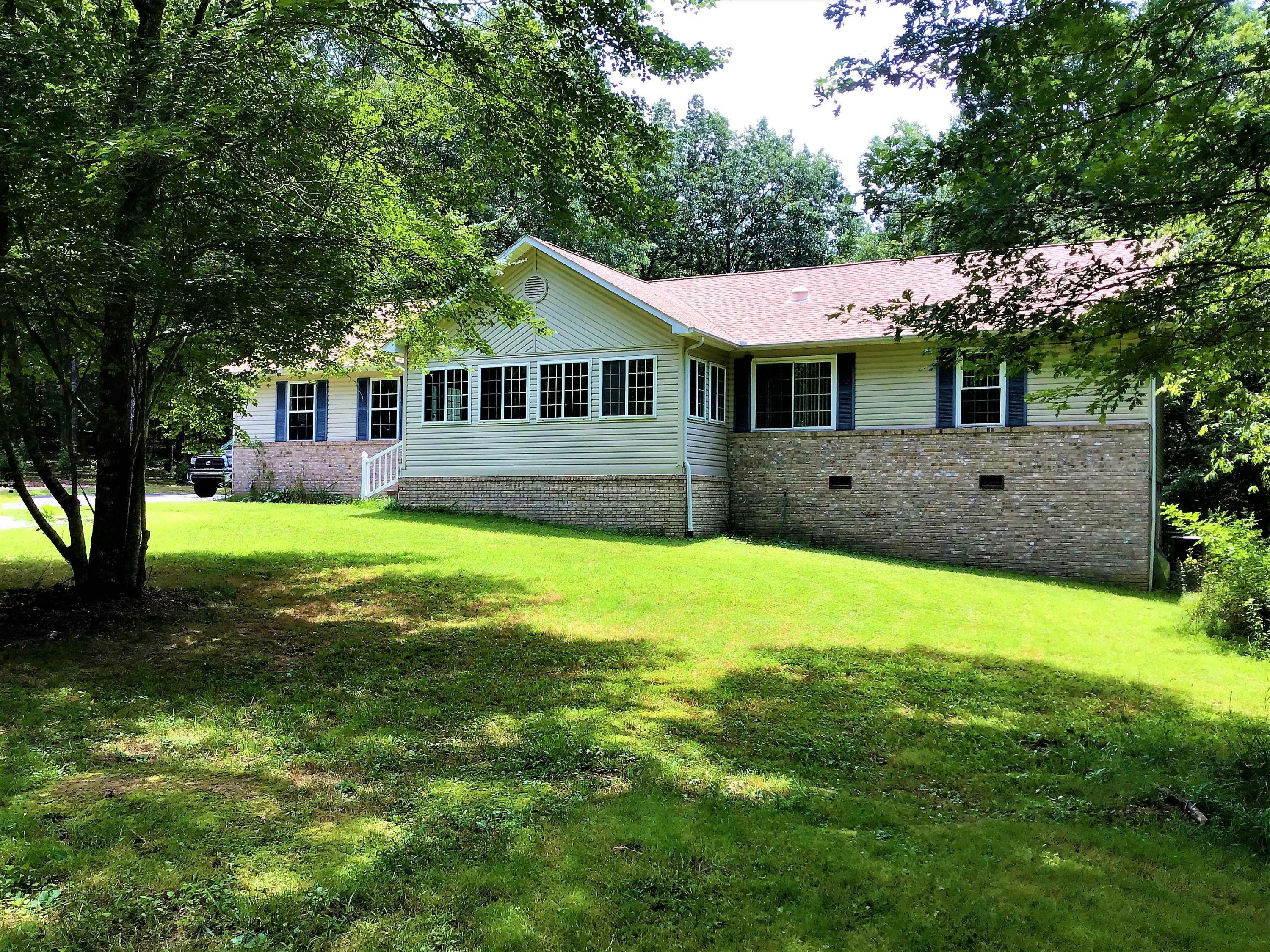 Property Photo:  686 Forest Drive  TN 38555 