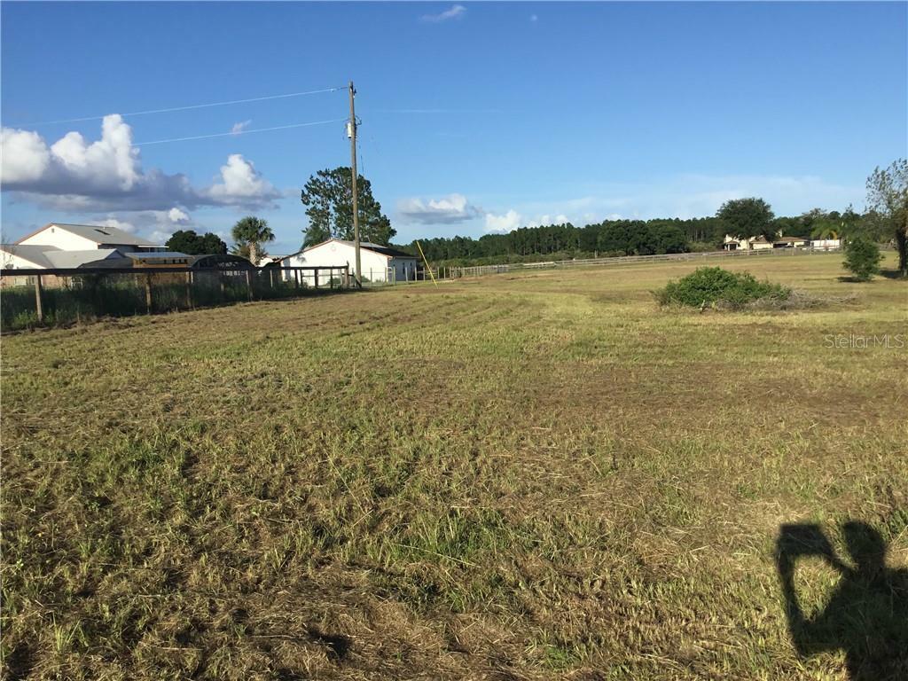 Property Photo:  37401 Kenny Trail  FL 32736 