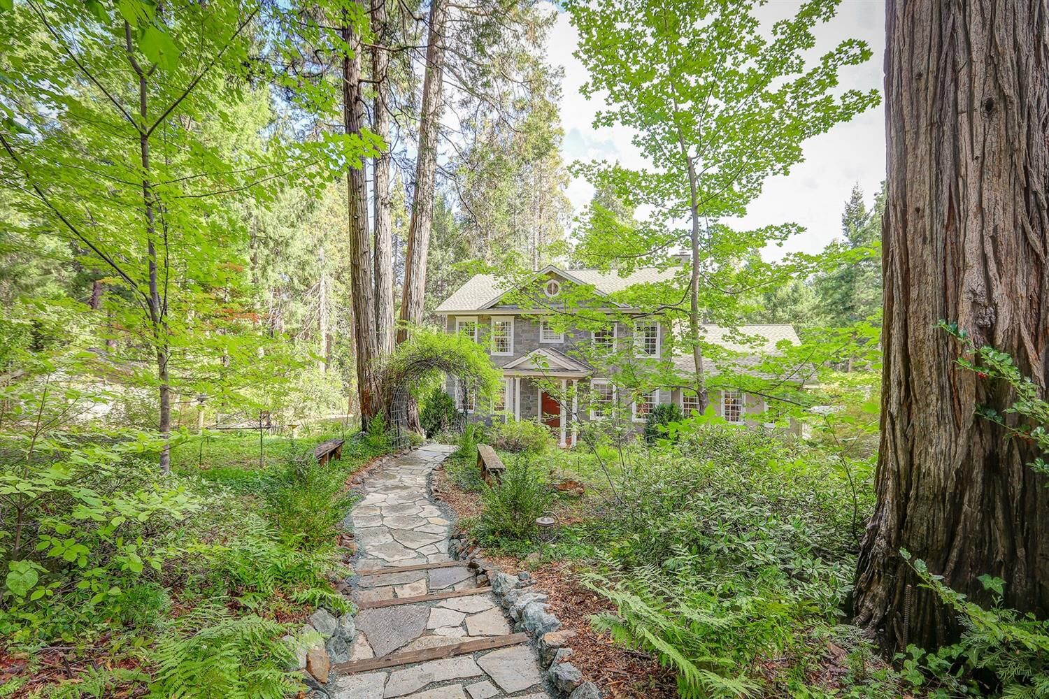 Property Photo: 12868 Butterfly Drive CA 95959