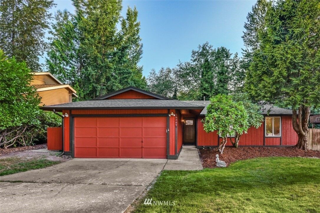 Property Photo:  15327 SE 179th Street  WA 98058 