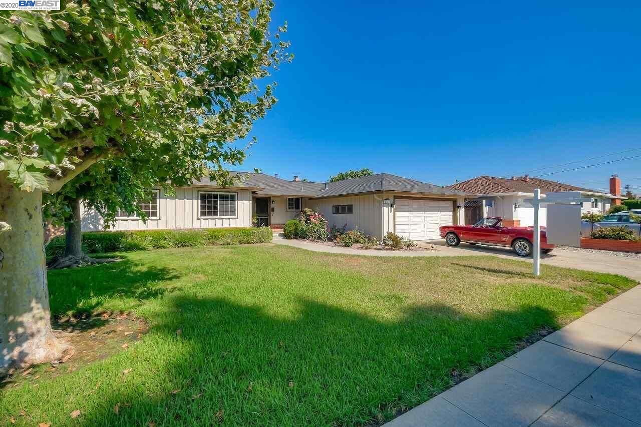Property Photo: 5317 Keystone Dr CA 94536