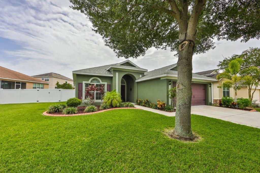 Property Photo:  12708 Whitney Meadow Way  FL 33578 