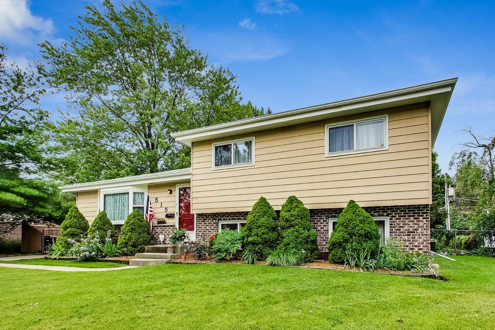 Property Photo: 515 Morgan Lane IL 60169