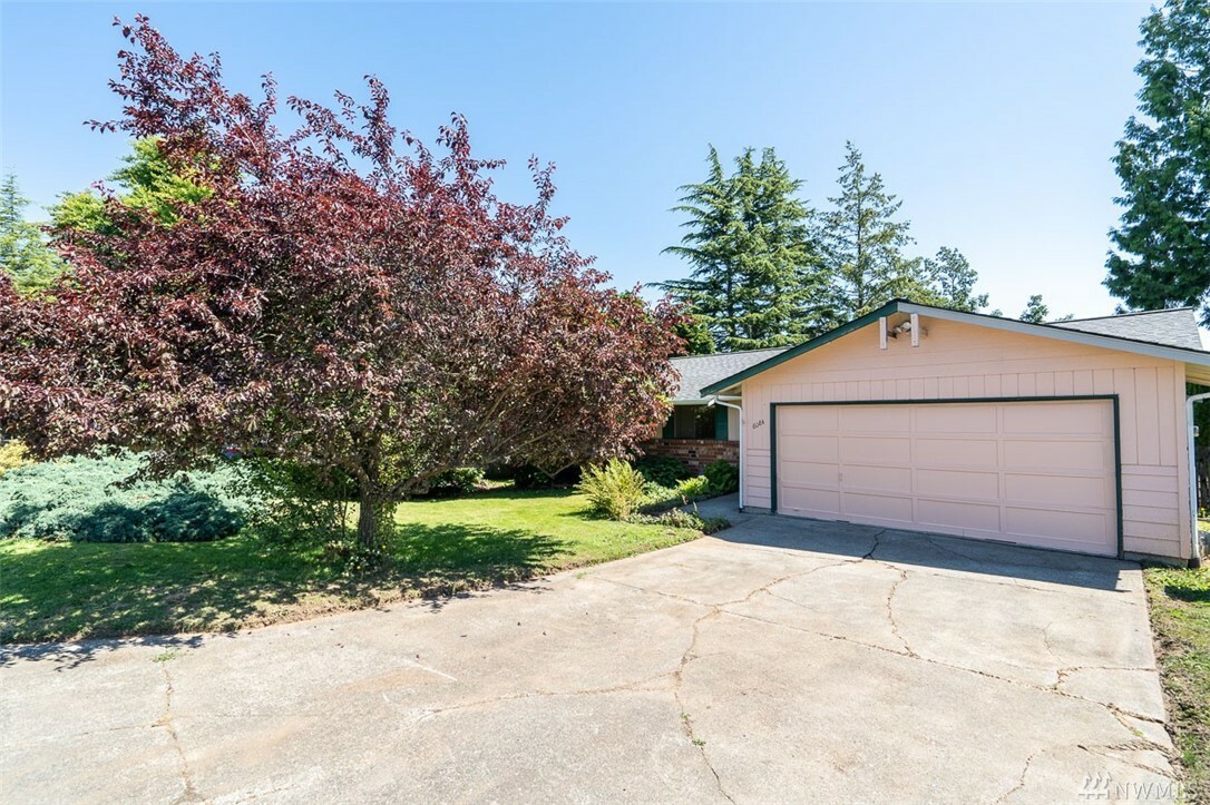 Property Photo:  6084 Sunshine Dr  WA 98248 