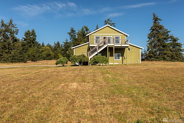Property Photo: 2864 Golf Course Road WA 98277
