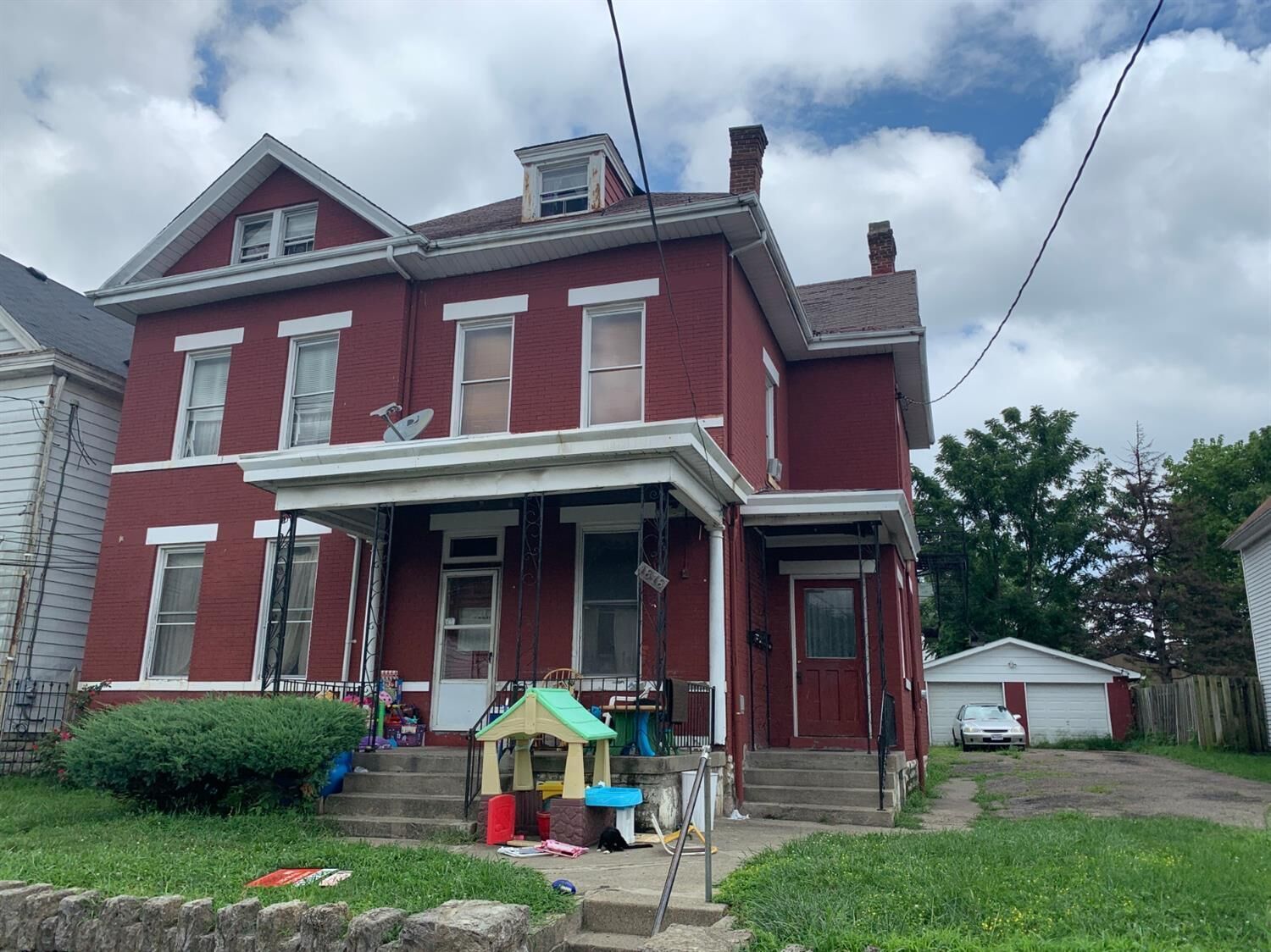 Property Photo:  1818 Cleveland Ave  OH 45212 