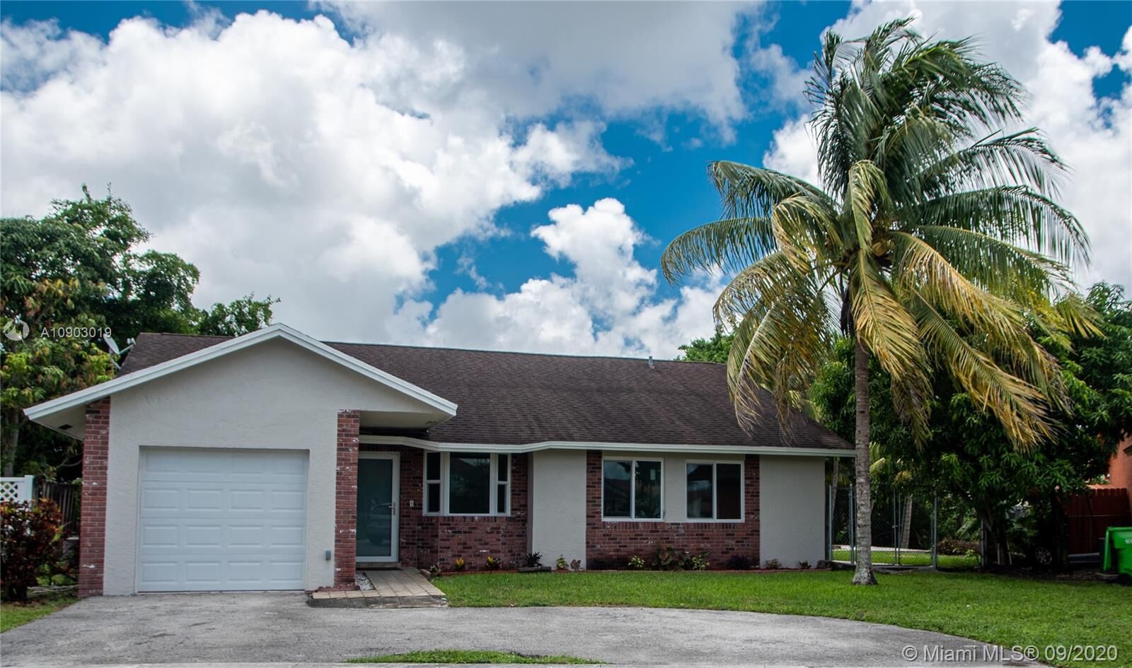 Property Photo: 4958 NW 91st Ter FL 33351
