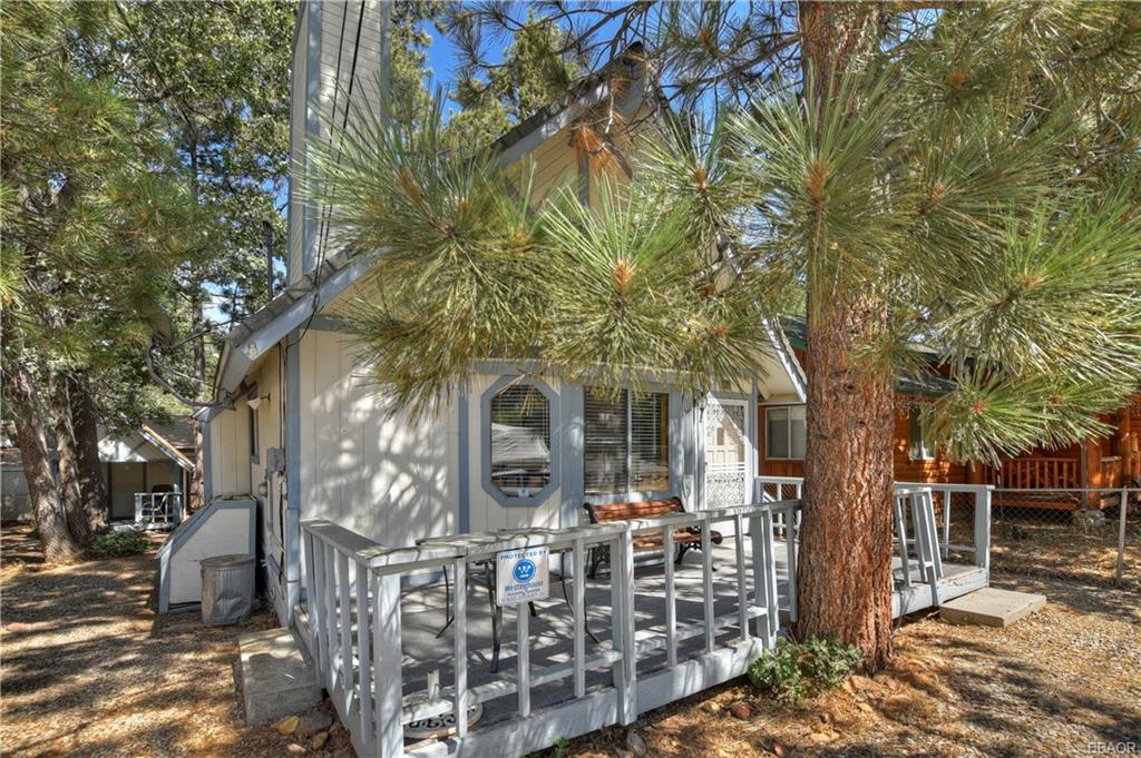 Property Photo:  411 Holmes Lane  CA 92386 