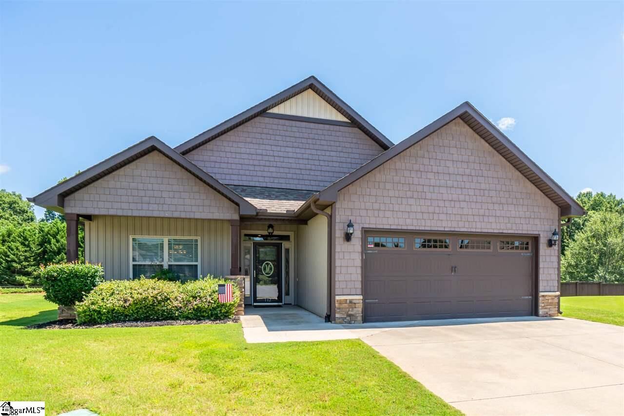 Property Photo: 112 Redbay Court SC 29640