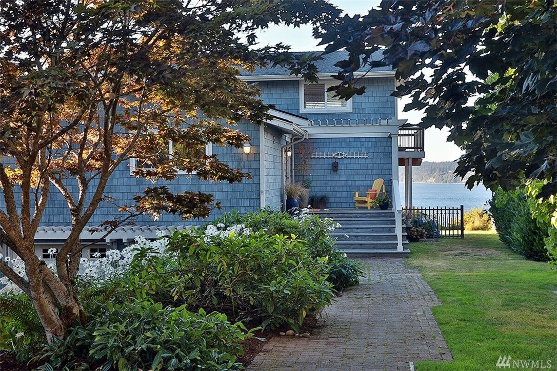 Property Photo:  732  Edgecliff Drive  WA 98260 