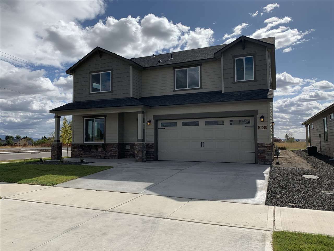 Property Photo: 2001 W Parkway Ct WA 99208