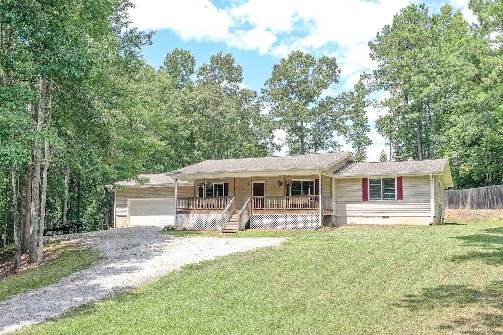 Property Photo:  214 Black Dirt Rd  GA 30185 