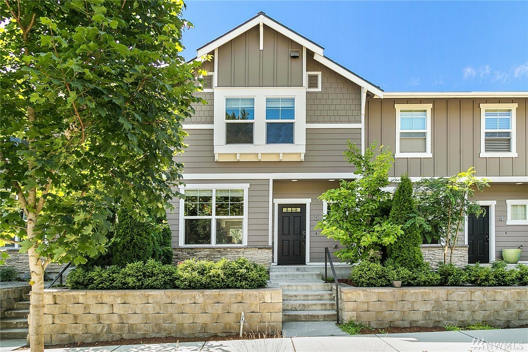 Property Photo: 16212 48th Ave W 5 WA 98026