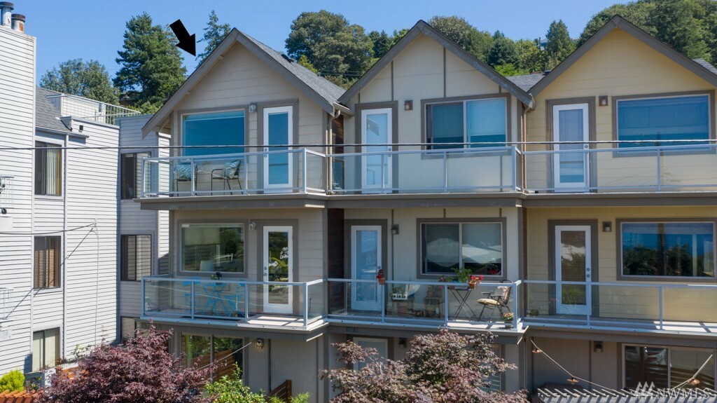 Property Photo:  3726 Beach Dr SW A  WA 98116 