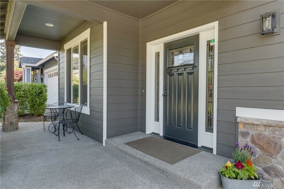 Property Photo: 21105 1st Ave W WA 98021