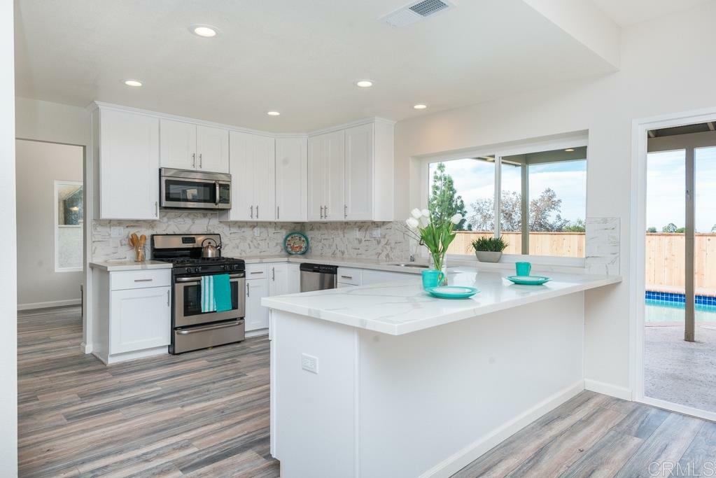 Property Photo: 14292 Classique Way CA 92129