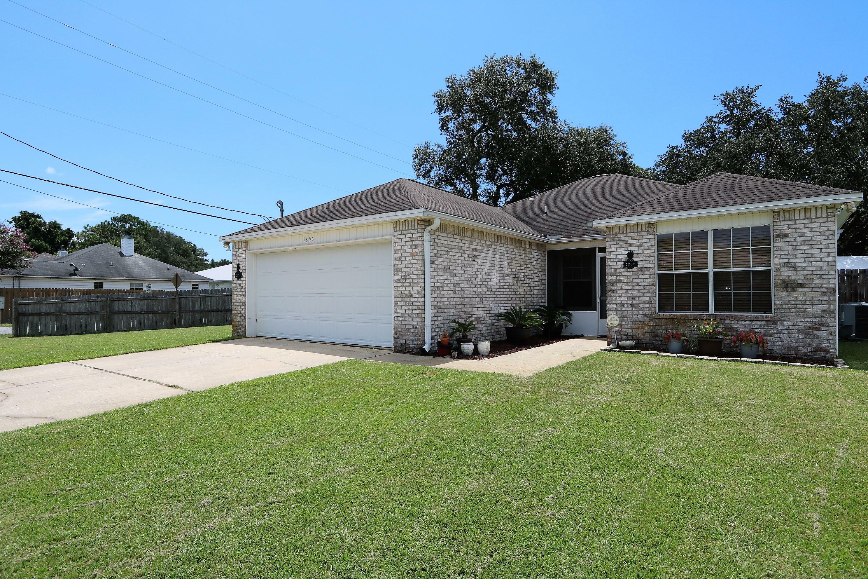 Property Photo:  1856 Laurel Oaks Court  FL 32547 