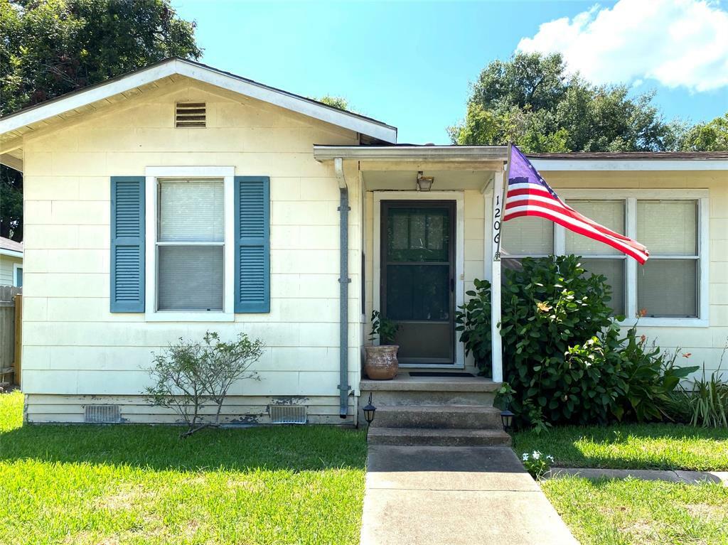 Property Photo: 1206 Marie Street TX 77833