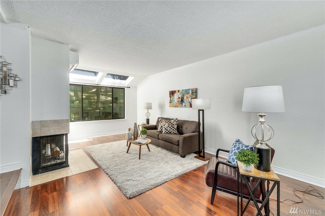 Property Photo: 4135 145th Ave NE E4 WA 98007