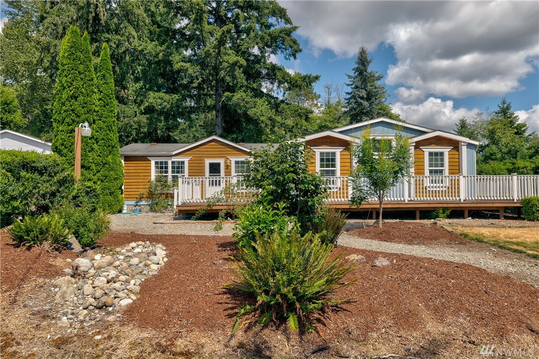 Property Photo:  18854 SE 168th St  WA 98058 