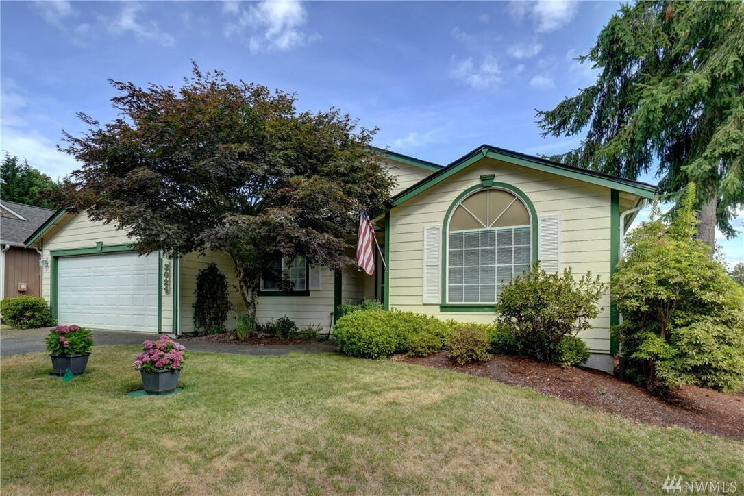 Property Photo: 3024 Hanna Ct NE WA 98516