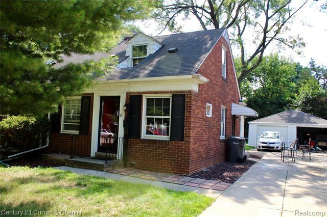 Property Photo:  10 Bennington Lane  MI 48120 