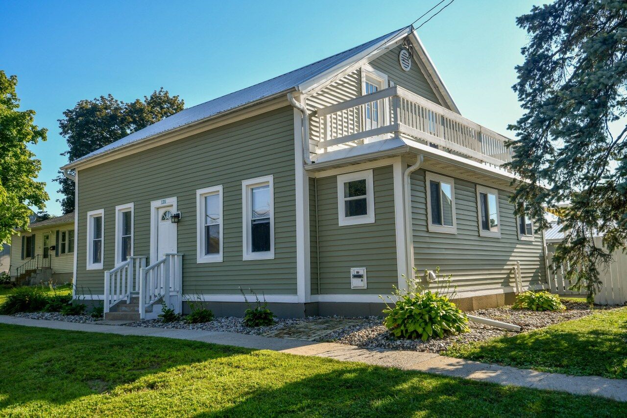 Property Photo:  128 N Marion Ave  WI 53549 