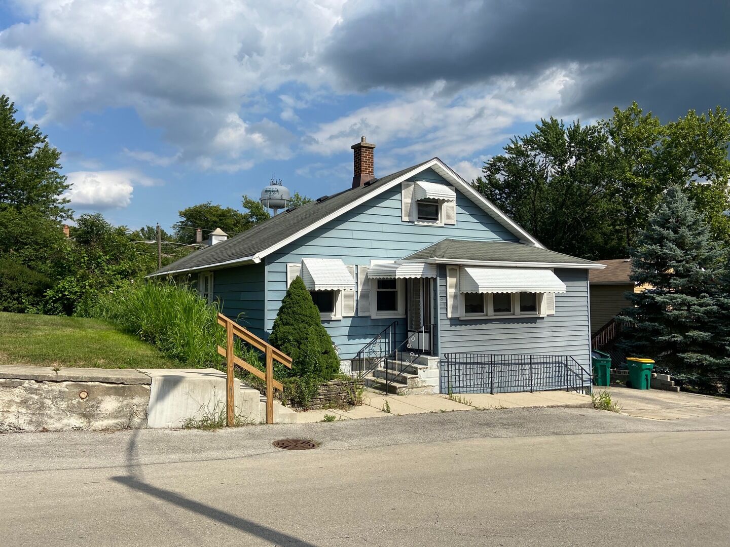Property Photo: 721 Ledochowski Street IL 60439